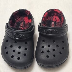 CROCS Kids Black Clog with Red & Black Fuzzy Lining